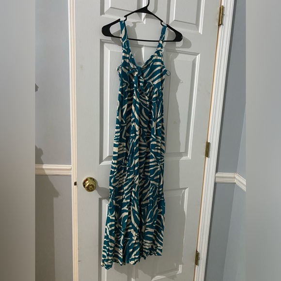 Beach dress - Picture 1 of 1